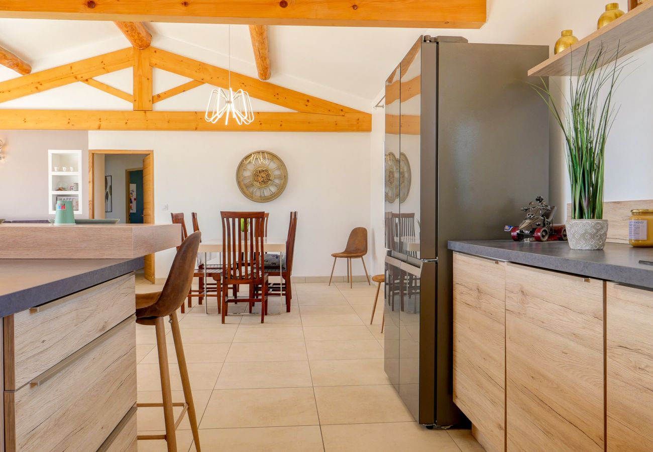 Villa in Colonzelle - La Villa de Sylvain, atemberaubender Blick auf den Ventoux, beheizter Pool