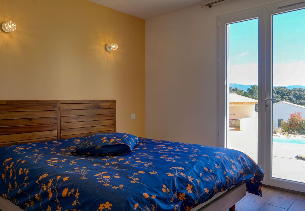 Villa in Colonzelle - La Villa de Sylvain, atemberaubender Blick auf den Ventoux, beheizter Pool