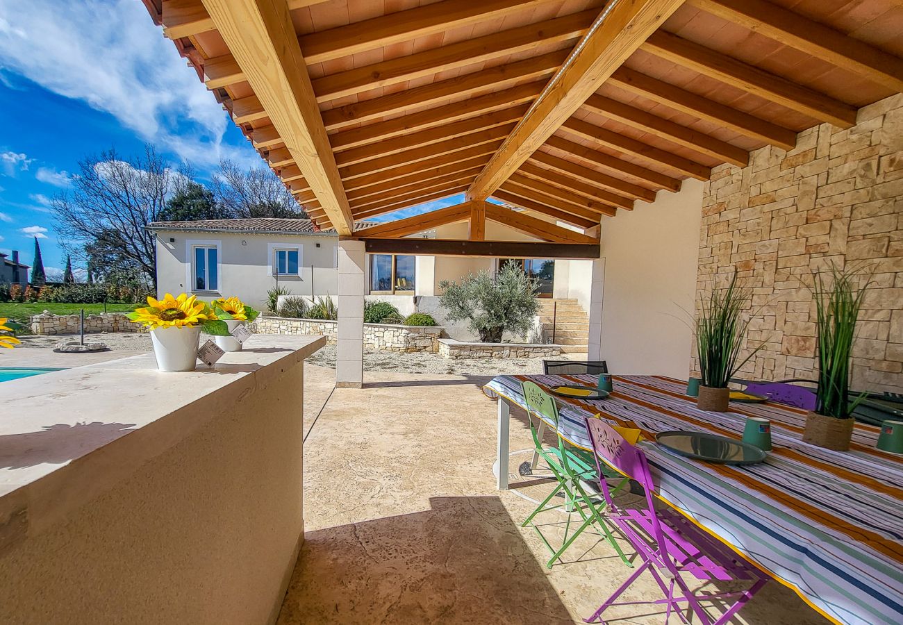 Villa in Colonzelle - La Villa de Sylvain, atemberaubender Blick auf den Ventoux, beheizter Pool