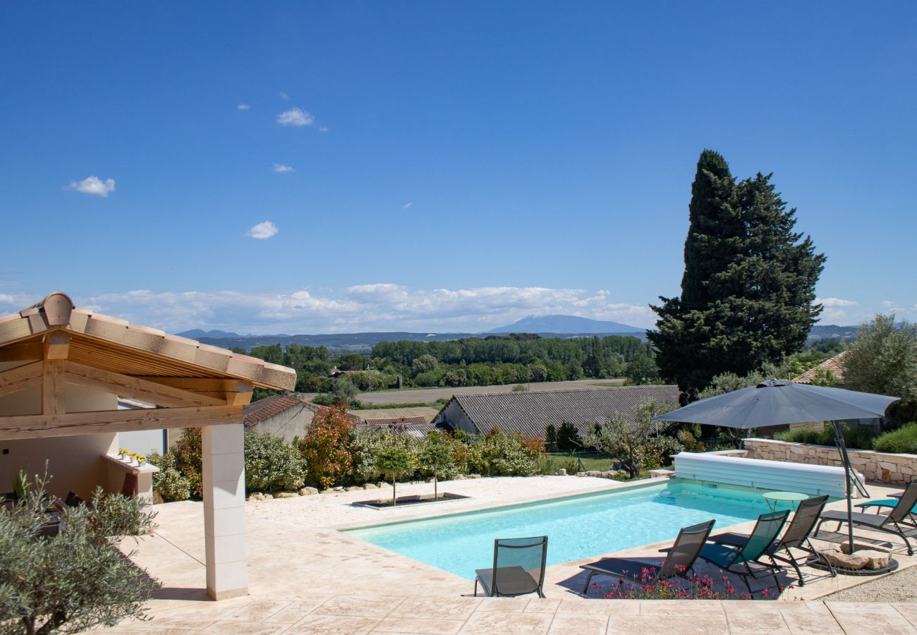 Villa in Colonzelle - La Villa de Sylvain, atemberaubender Blick auf den Ventoux, beheizter Pool