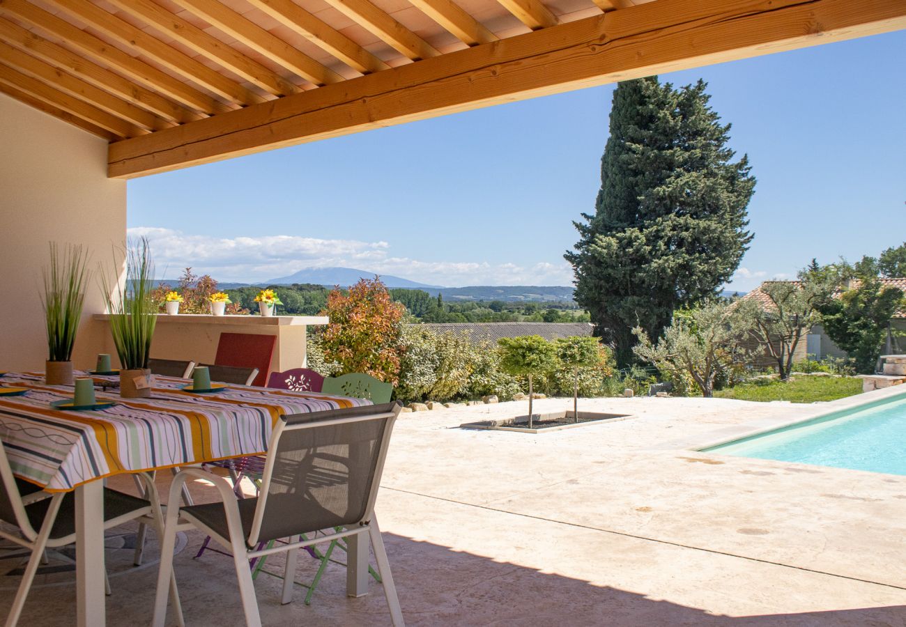 Villa in Colonzelle - La Villa de Sylvain, adembenemend uitzicht op de Ventoux, verwarmd zwembad