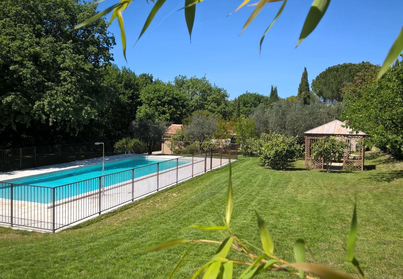 Huis in Mirabel-aux-Baronnies - Gîte Eden, aux Mirabelles, piscine commune