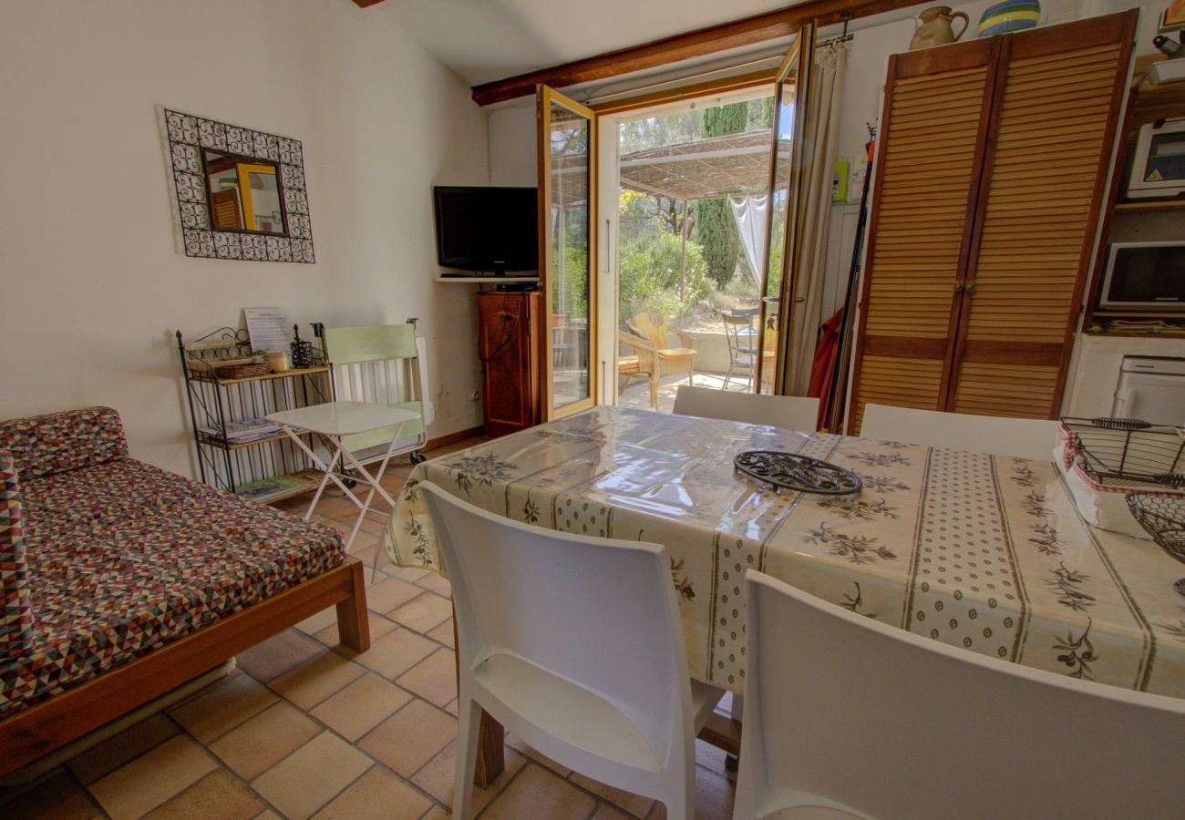 Huis in Mirabel-aux-Baronnies - Gîte Eden, aux Mirabelles, piscine commune