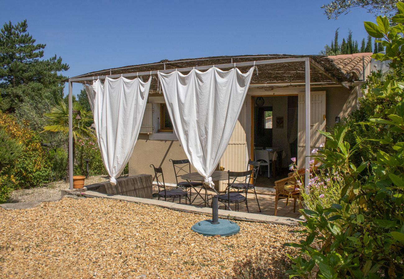 Huis in Mirabel-aux-Baronnies - Gîte Eden, aux Mirabelles, piscine commune