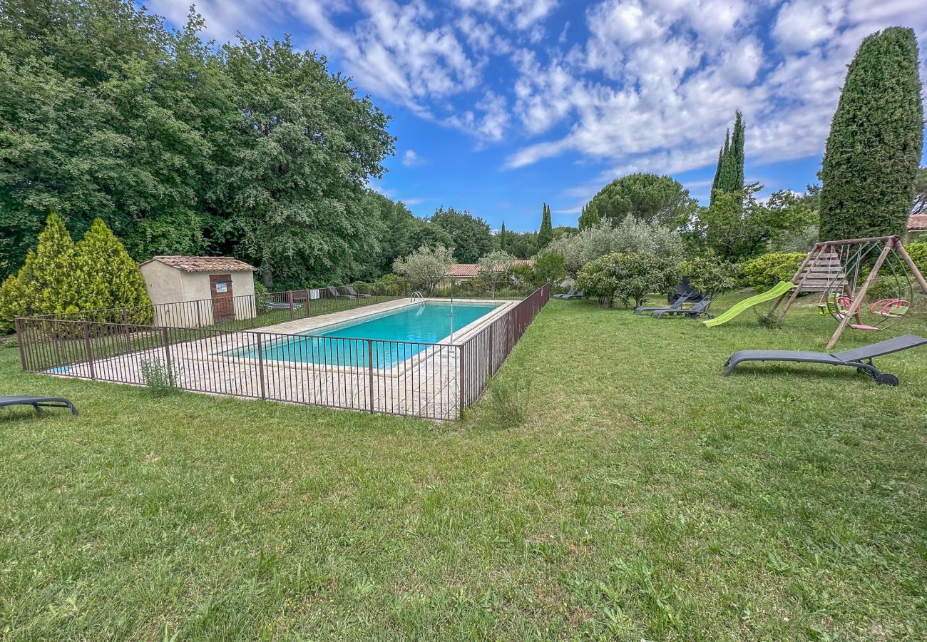 Huis in Mirabel-aux-Baronnies - Gîte Eden, aux Mirabelles, piscine commune