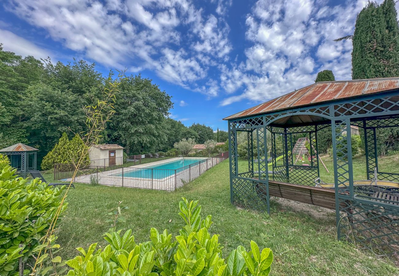 Huis in Mirabel-aux-Baronnies - Gîte Eden, aux Mirabelles, piscine commune