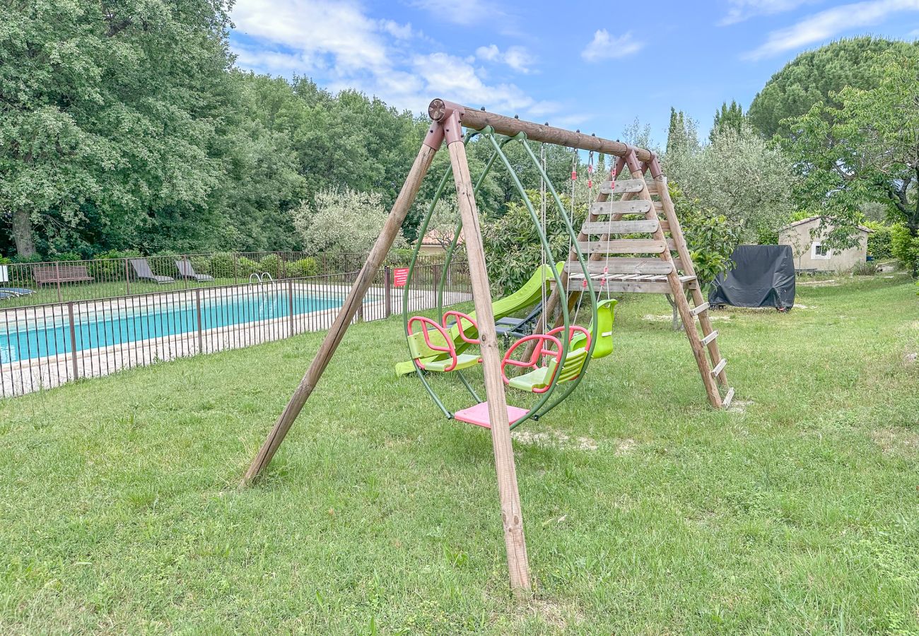 Huis in Mirabel-aux-Baronnies - Gîte Eden, aux Mirabelles, piscine commune